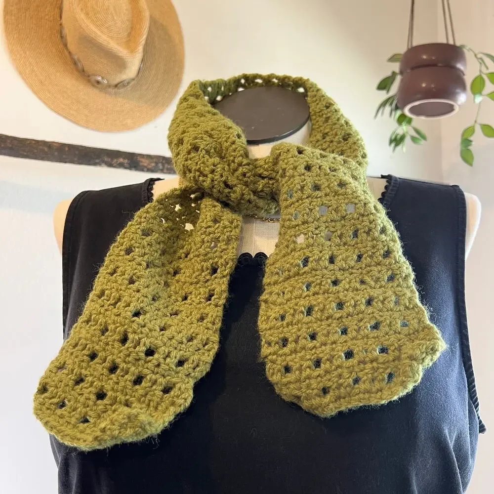 Green Handmade Woven Knit Neck Tie Scarf Wrap